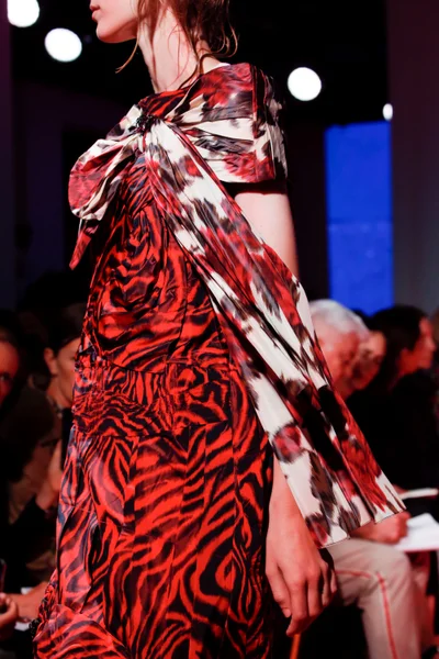 Look 18